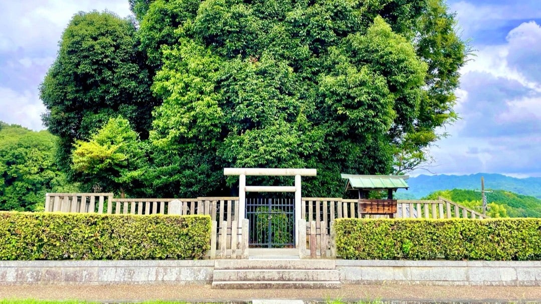 【中古】 虹玉の皇子/小学館/香村日南 大阪府立近つ飛鳥博物館 仁徳天皇陵ジオラマ（150分の1）で